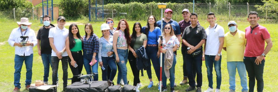 Con el uso de dron y tecnología de punta el Programa de Ingeniería Civil prepara a los estudiantes de la UDES para construir el futuro de Colombia