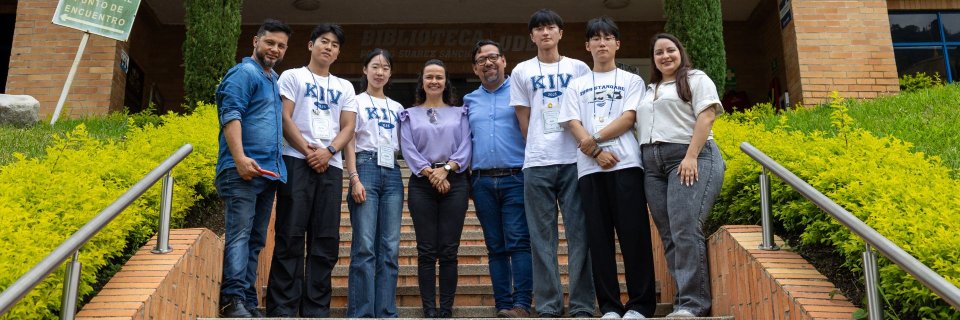 UDES fortalece la internacionalización con visita de voluntarios coreanos