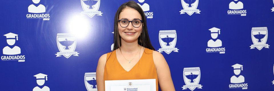 Graduada UDES lidera el tercer laboratorio habilitado para realizar pruebas de Covid-19 en Santander