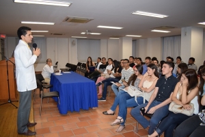 Estudiantes del Programa de Medicina recibieron un reconocimiento por destacarse en inglés