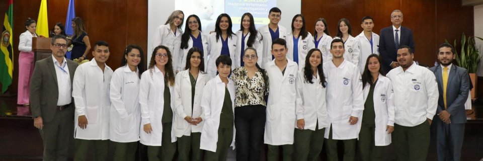 La UDES realizó imposición de símbolos a estudiantes de Medicina Veterinaria y Zootecnia de Bucaramanga y Valledupar