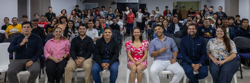 UDES celebró el Día del Tecnólogo con experiencias inspiradoras de sus graduados