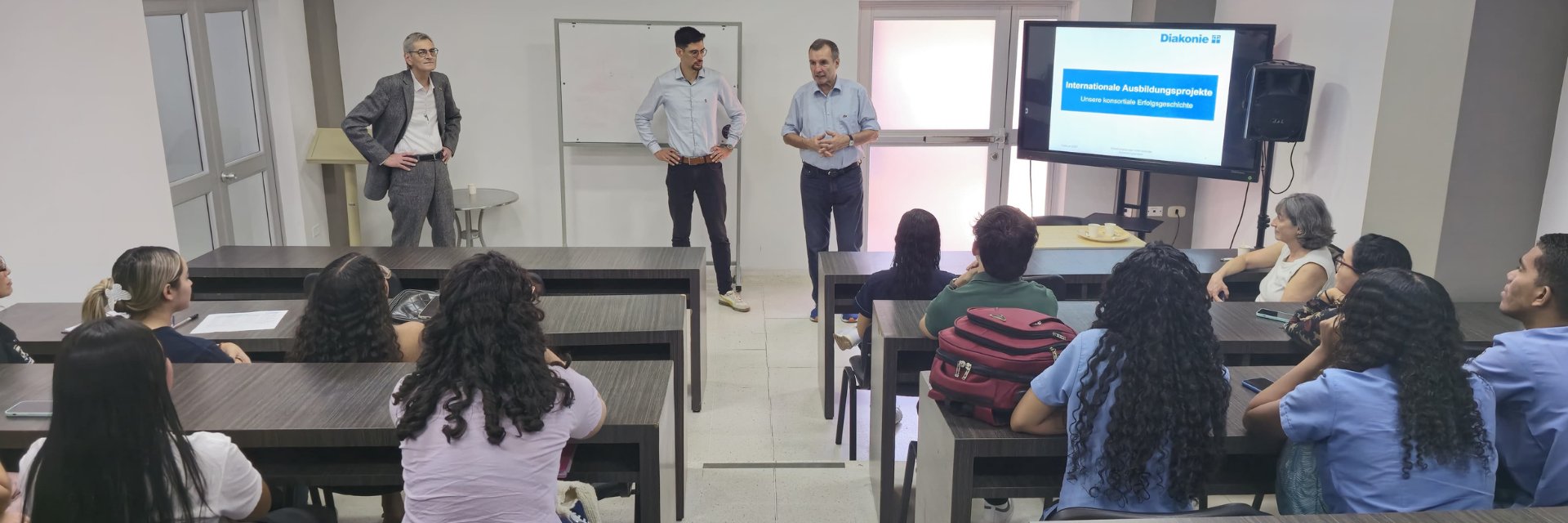 Profesores alemanes visitaron la UDES Valledupar y compartieron sus experiencias sobre Alfabetización Mediática