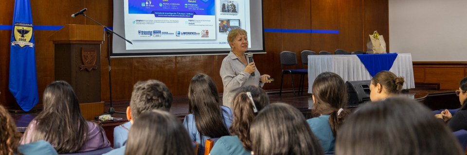 Reunión general del programa de Bacteriología y Laboratorio Clínico: un espacio de reconocimiento y participación institucional