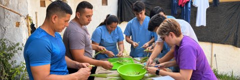UDES promueve el cultivo de hongos comestibles en Hogares CREA como alternativa de formación y sostenibilidad