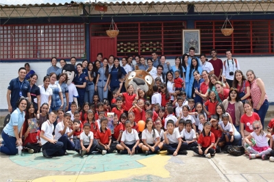 Universidad de Santander realizó jornada en prevención de enfermedades infecciosas con los niños del colegio Rudesindo Soto