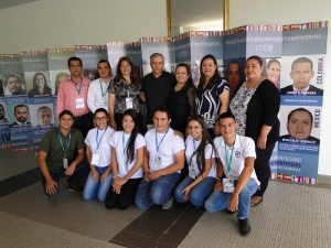 Docentes y estudiantes compartieron sus experiencias de investigaciones desarrolladas en países fronterizos