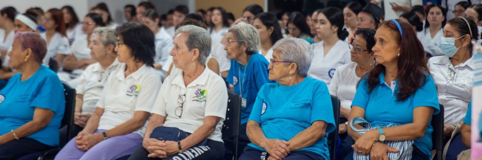 ‘'Semillas de Esperanza’: UDES mejora la calidad de vida de más de 400 adultos mayores en Bucaramanga