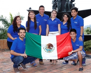 Administración de Negocios Internacionales de la Universidad de Santander, en contacto con los colegios de Bucaramanga