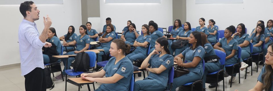 La UDES fortalece la preparaci&oacute;n de futuros Bacteri&oacute;logos con seminario orientado a la inmersi&oacute;n laboral