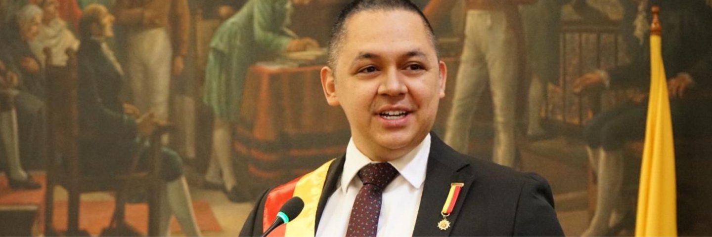 Graduado UDES recibió máxima distinción del Concejo de Bogotá por sus aportes a la neurocirugía