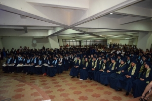 240 estudiantes de la Universidad de Santander, recibieron su título profesional