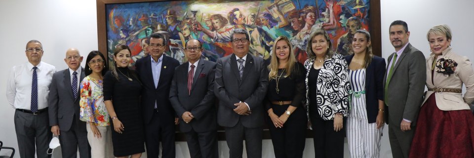 UDES firmó convenio con Colombia College para fortalecer procesos formativos
