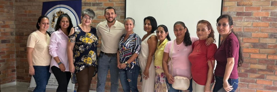 Emprendedores de Floridablanca reciben herramientas para hacer crecer sus negocios gracias a la UDES