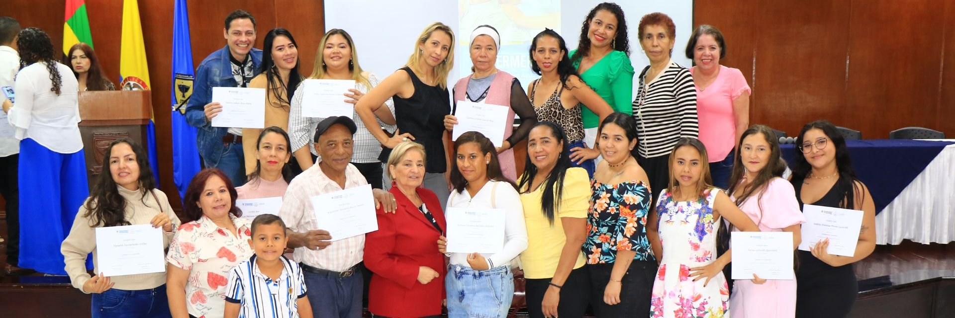 Programa de Enfermería UDES celebró el éxito del proyecto 'Cuidando a los cuidadores' en varios sectores de Bucaramanga
