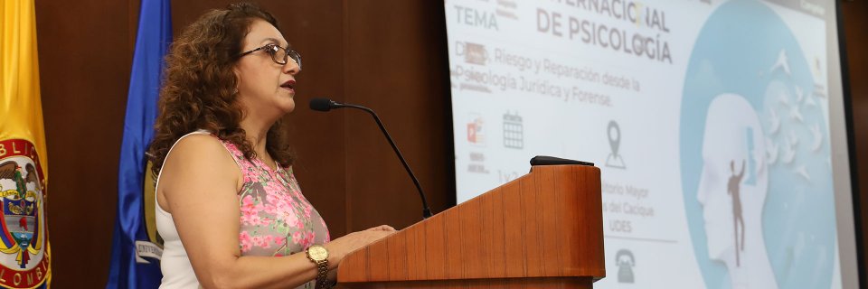 Profesora Sonia Ayala Rincón, directora del programa de Maestría en Psicología Jurídica y Forense