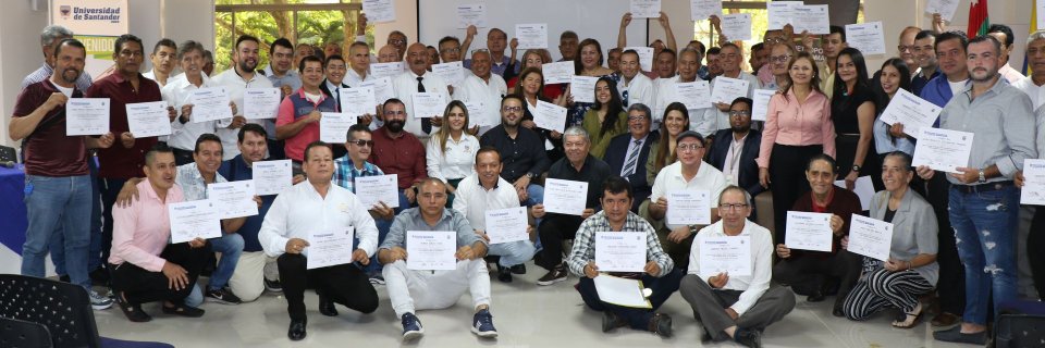 Otro centenar de taxistas se capacitaron en la UDES para prestar un mejor servicio en el área metropolitana de Bucaramanga