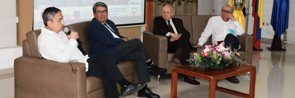 Fotos: Expertos debatieron sobre el cardiohumanismo en la feria ‘Vive Libro’ de la UDES