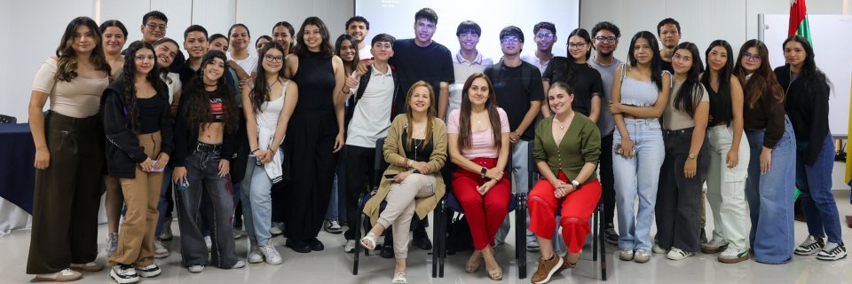 Business Cineclub UDES integr&oacute; el cine con el an&aacute;lisis de emprendimiento y gesti&oacute;n empresarial