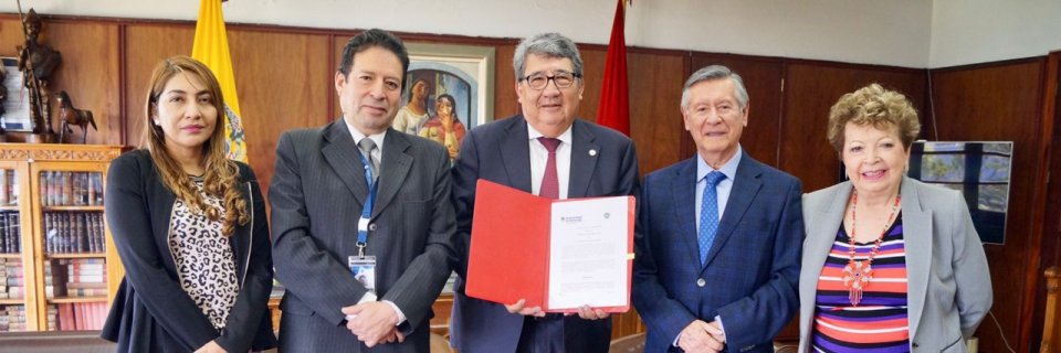 UDES firmó convenio de cooperación interinstitucional con la Universidad Central del Ecuador