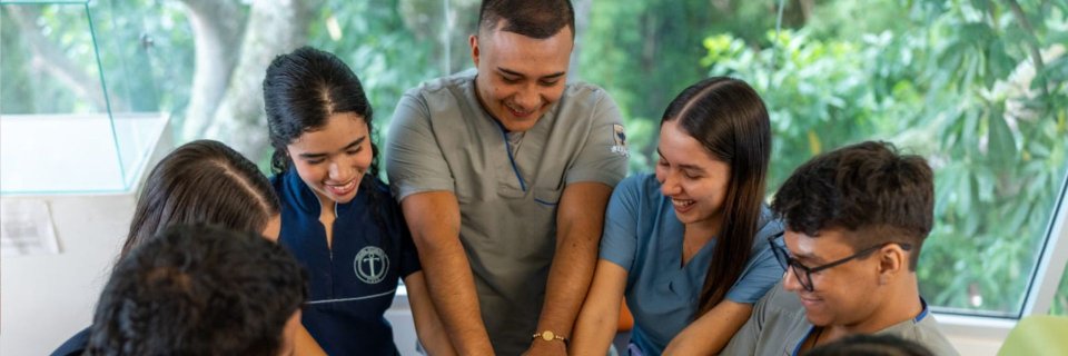 UDES participó en la Práctica Interprofesional Internacional INTERCASO 2025A: Un encuentro colaborativo para salvar vidas