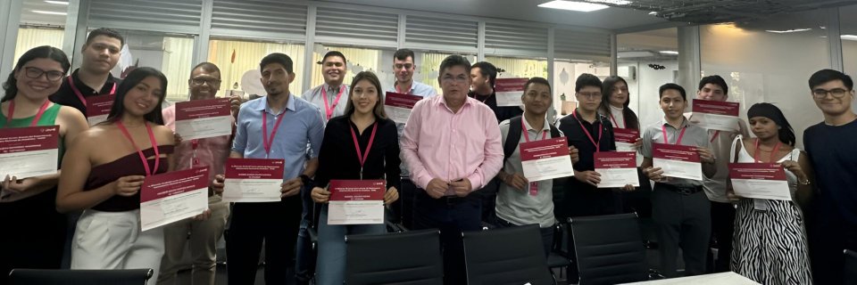 Formación en acción: estudiantes UDES socializan proyectos de análisis de datos en el DANE