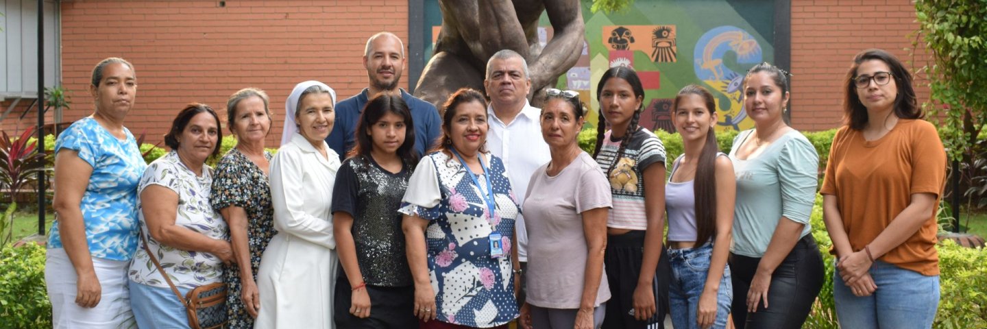 La UDES Cúcuta fortalece las habilidades de los emprendedores de la Comuna 9 con el Proyecto ‘Maquilando Felicidad’