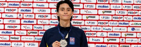 Juan Andrés García Amado, estudiante UDES, conquistó la medalla de plata en taekwondo para Colombia en los FISU América Games Lima 2026