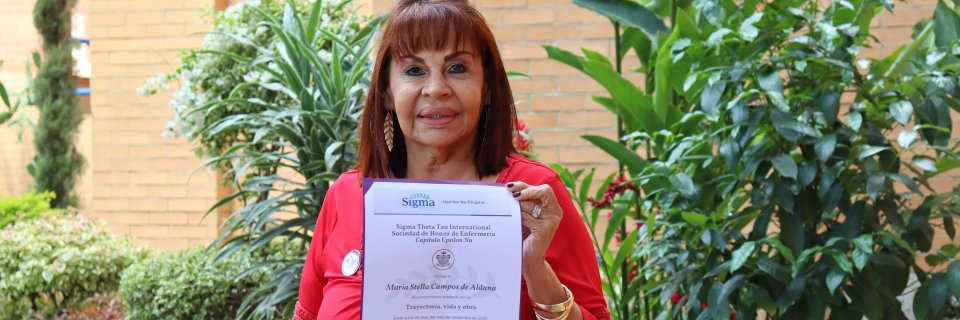 Profesora UDES recibió el reconocimiento a su trayectoria, vida y obra como enfermera