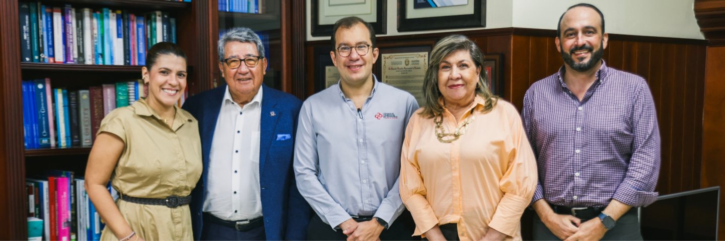 UDES y Cámara de Comercio de Bucaramanga se unen para impulsar la formación doctoral y el liderazgo empresarial