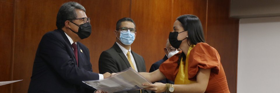 Nuevos graduados UDES se comprometieron a construir un mejor país