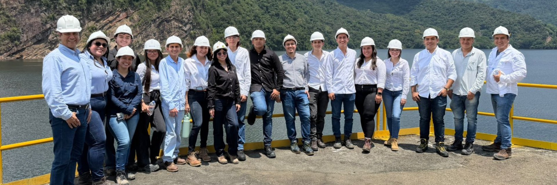 Ingeniería Civil UDES impulsa aprendizaje práctico con visita académica a la Represa Hidroeléctrica Sogamoso