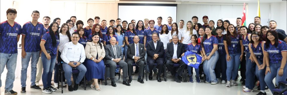 Deportistas UDES recibieron banderas para su participaci&oacute;n en ASCUN Regionales 2026