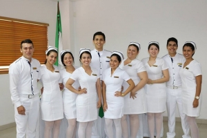 Estudiantes del Programa de Enfermería destacados por su trabajo en el HUEM