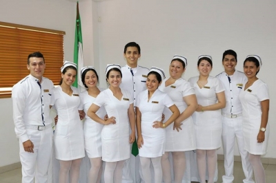 Estudiantes del Programa de Enfermería destacados por su trabajo en el HUEM