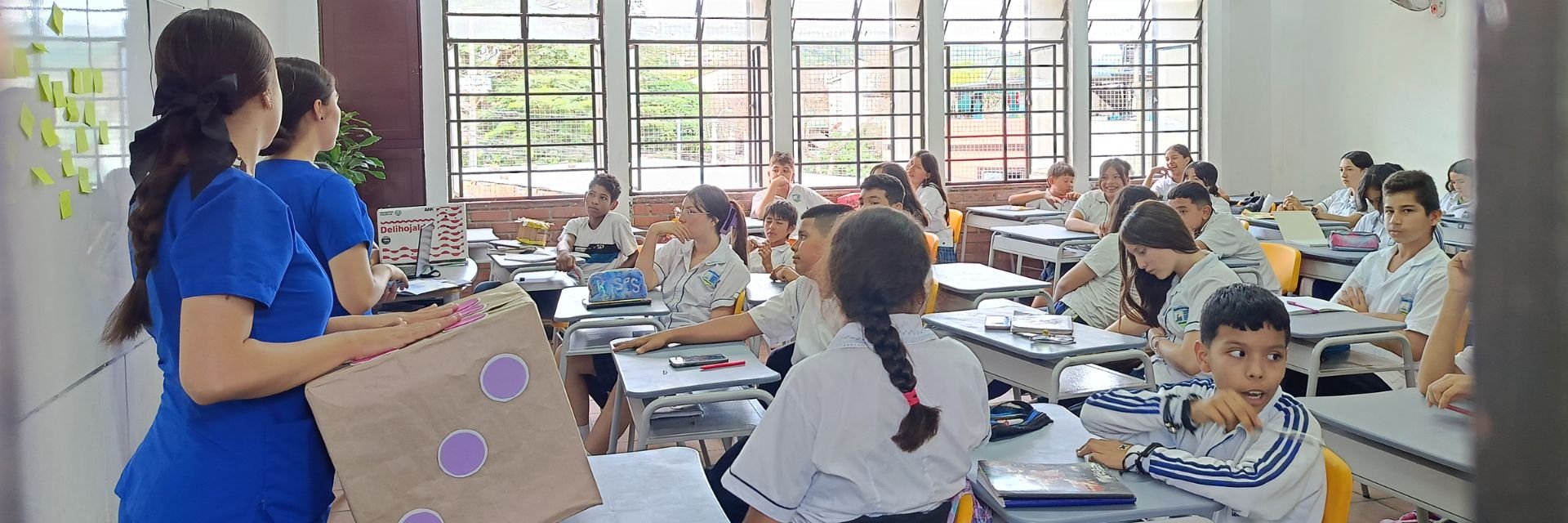 ‘Un nuevo yo’: estudiantes de Enfermería UDES lideran transformación en la salud escolar en Bucaramanga
