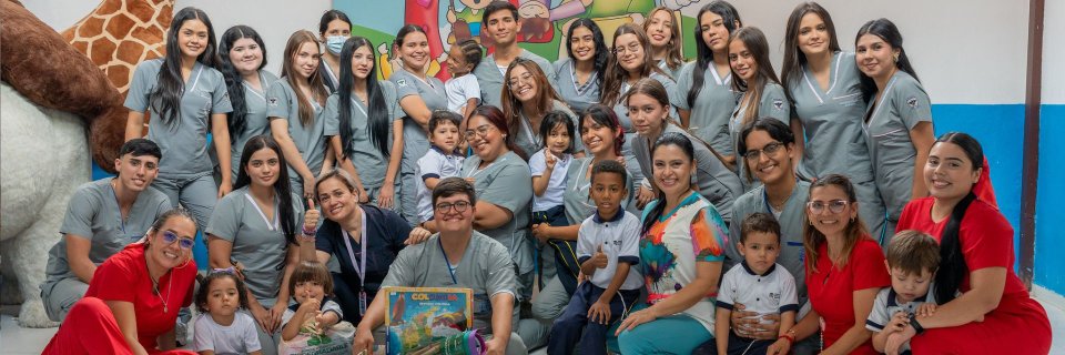 Estudiantes de la UDES llevan educación, salud y esperanza a niños de la Fundación Posada del Peregrino en Bucaramanga
