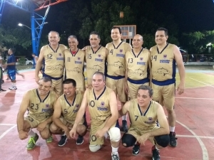 Equipo de baloncesto UDES se coronó campeón