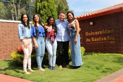 Estudiantes del Programa de Bacteriología UDES, de movilidad internacional en México