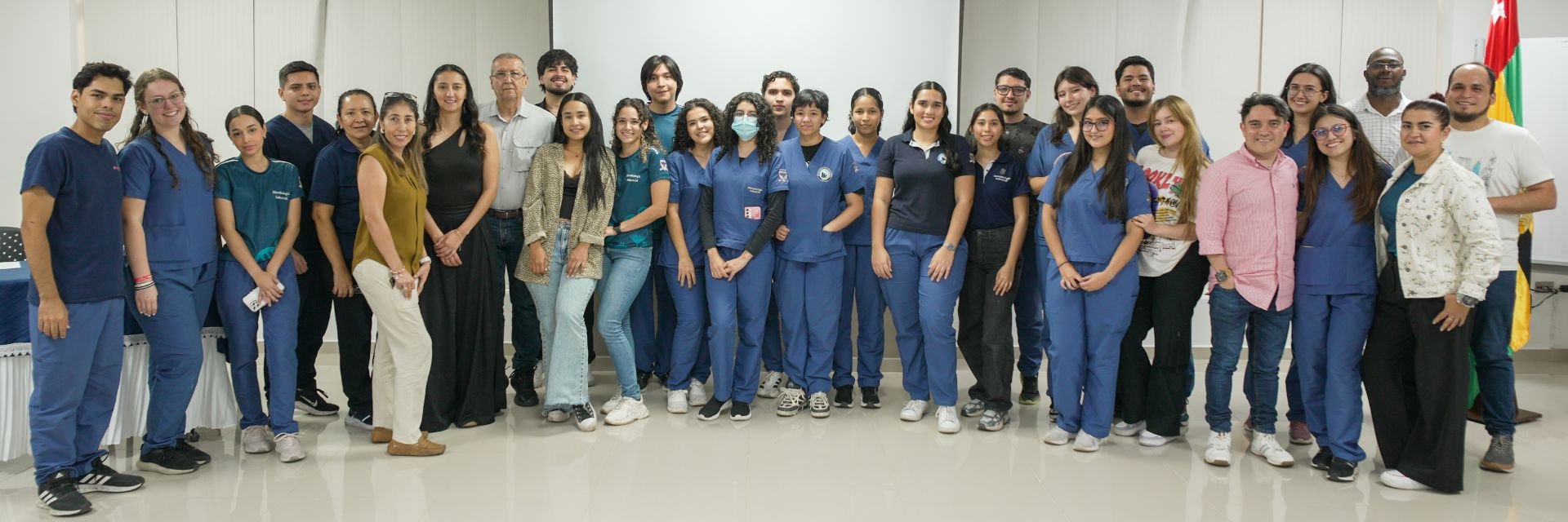 Licor de miel y yogurt griego: las bebidas ganadoras de los estudiantes de Microbiología Industrial