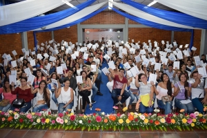 Estudiantes, ¡bienvenidos a la familia UDES!