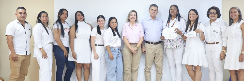 UDES rinde homenaje y despide con gratitud a Ledys Patricia Ibarra Calder&oacute;n por su trayectoria institucional